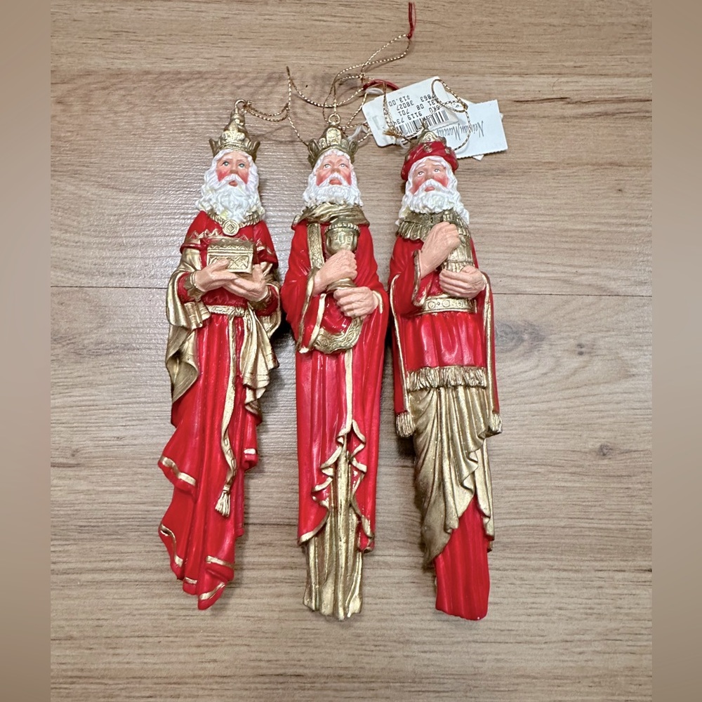 SILVESTRI The Wonder Of Christmas Hand Crafted Vintage Santa Ornaments Lot